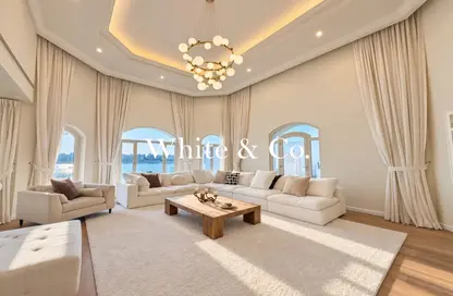 Villa - 4 Bedrooms - 6 Bathrooms for rent in Garden Homes Frond P - Garden Homes - Palm Jumeirah - Dubai