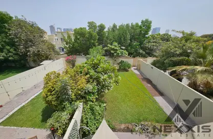 فيلا - 2 غرف نوم - 3 حمامات للايجار في الينابيع 8 - الينابيع - دبي