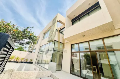 Villa - 5 Bedrooms - 5 Bathrooms for rent in Jumeirah 3 Villas - Jumeirah 3 - Jumeirah - Dubai