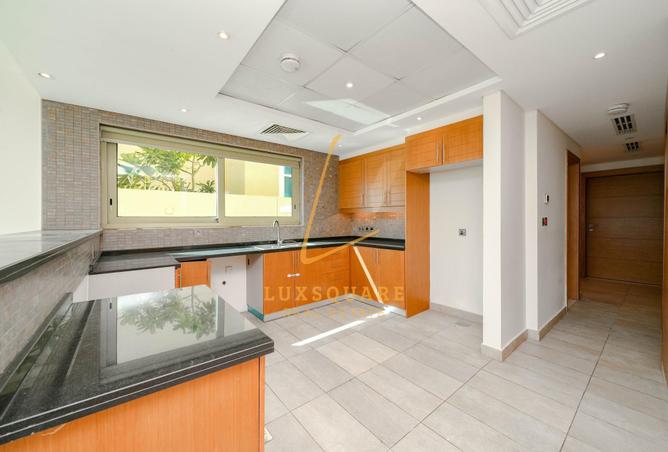 98689792 - Property Image 2