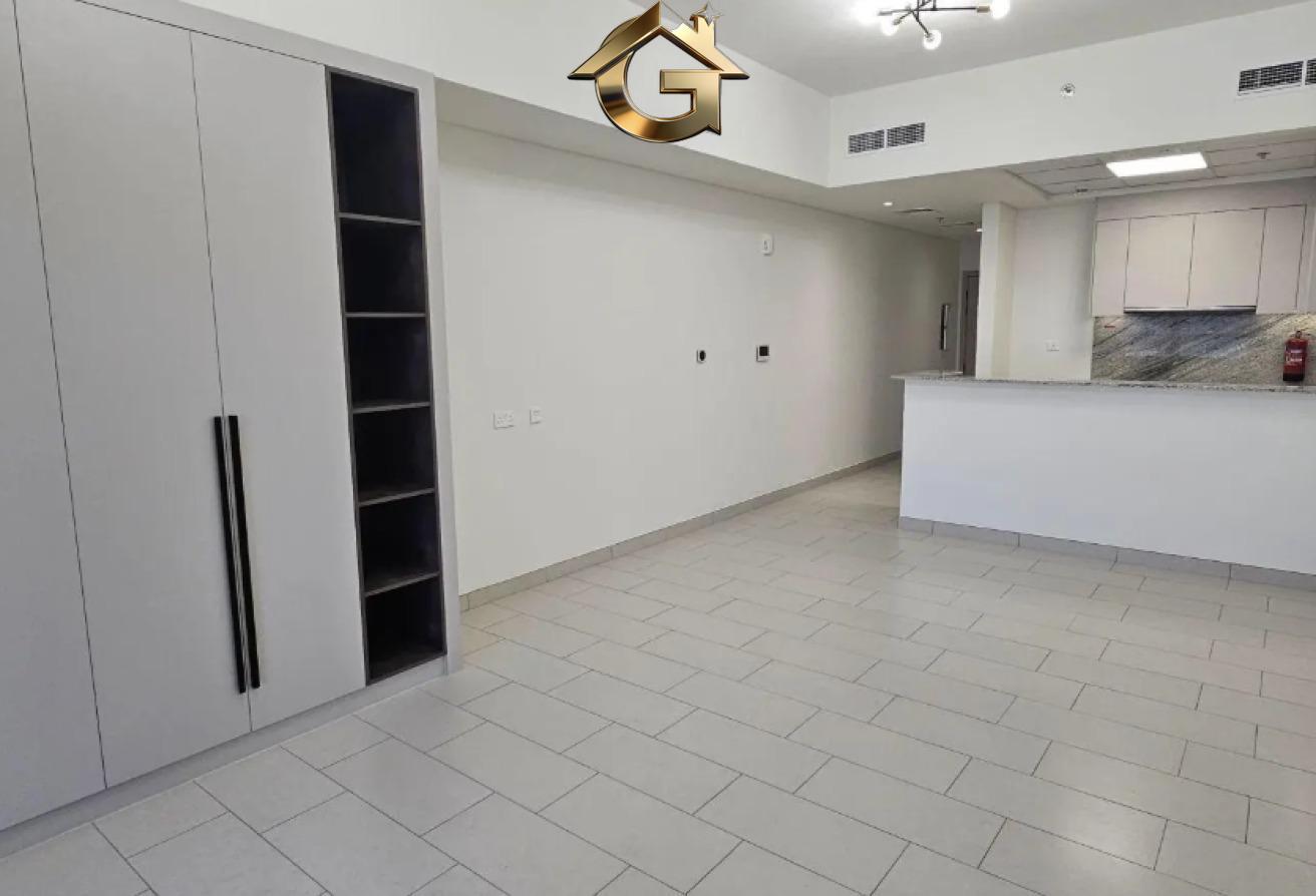 Move In Today | Chiller Free | Gym, Pool & Parking photo 5