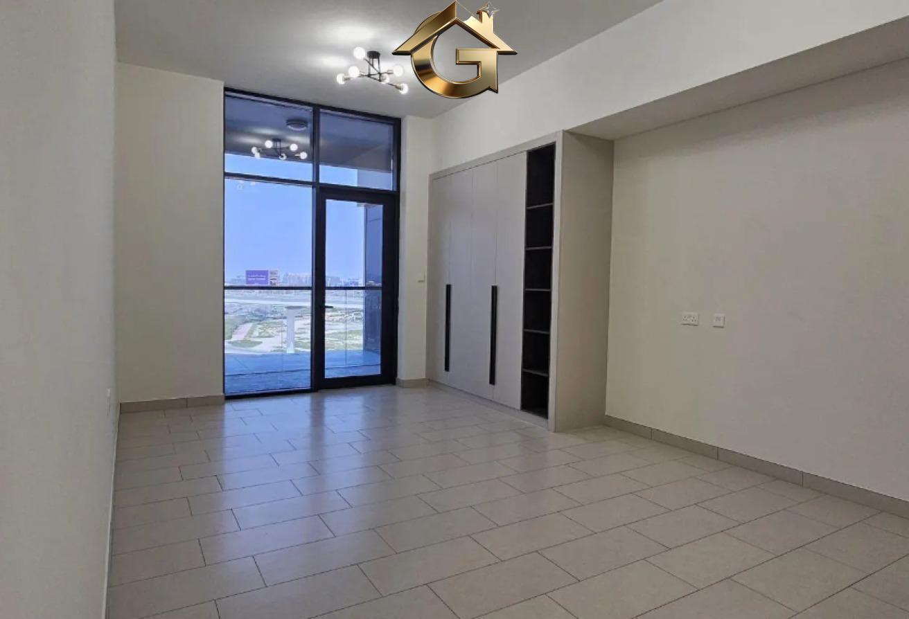 Move In Today | Chiller Free | Gym, Pool & Parking photo 6