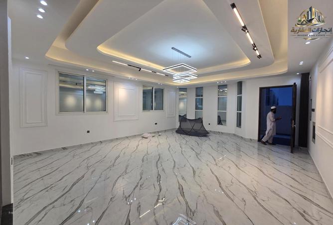 85743729 - Property Image 2