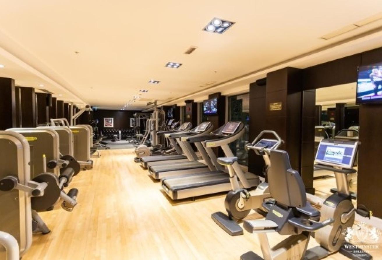 High End Three BR Apt+ maid room| Burj Residences photo 20