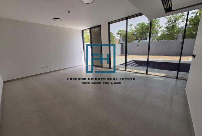 84082190 - Property Main Image