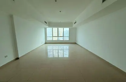 Apartment - 2 Bedrooms - 4 Bathrooms for rent in Al Majaz Tower - Al Majaz - Sharjah