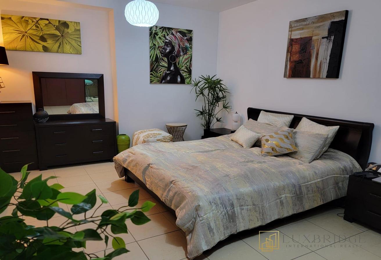 Furnished | High Floor | Vacant photo 8