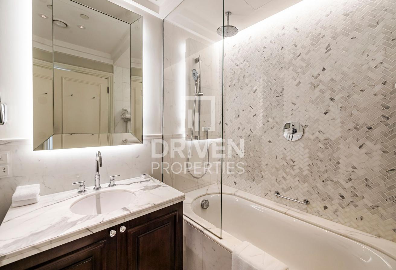 Furnished Apt | Spacious | Stunning View photo 8