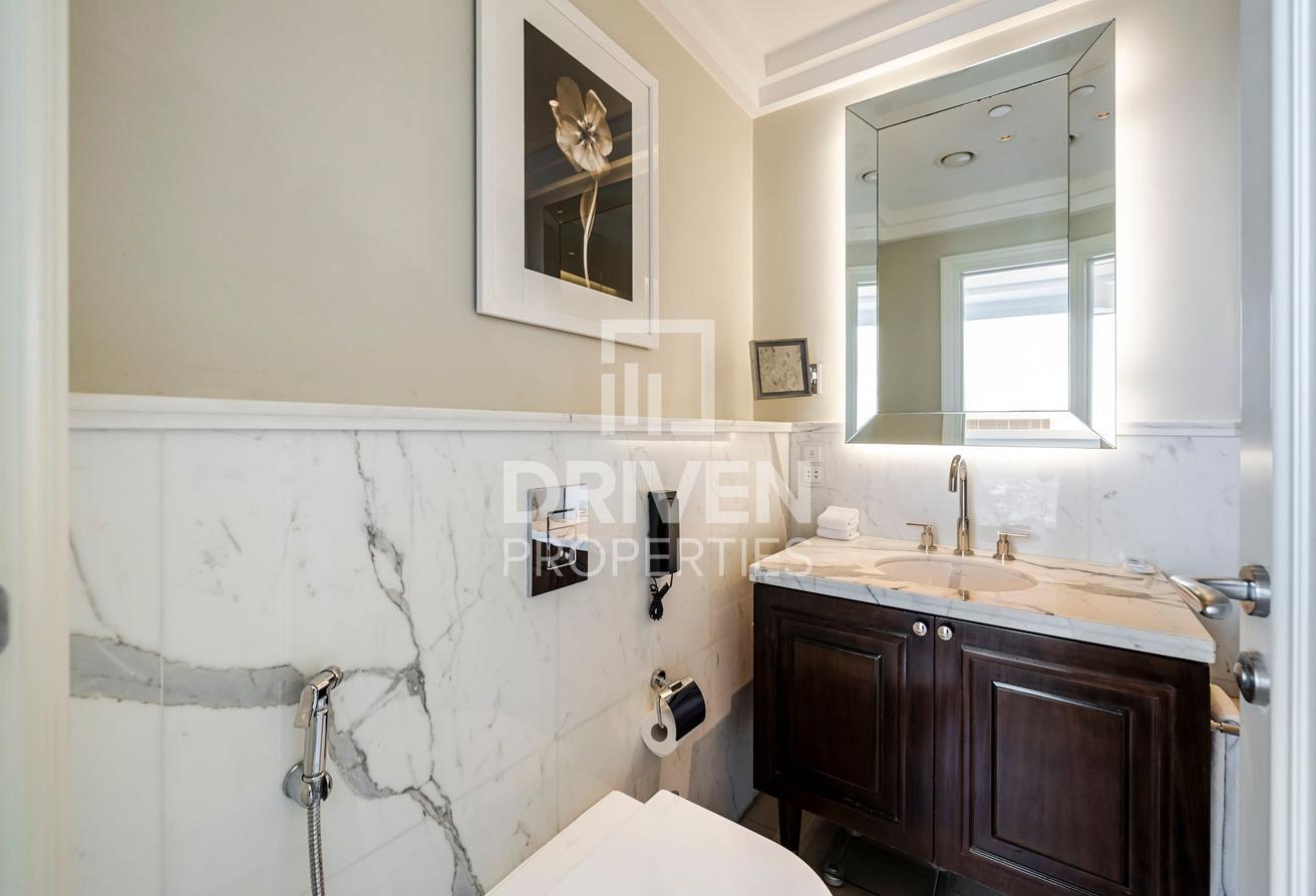 Furnished Apt | Spacious | Stunning View photo 9