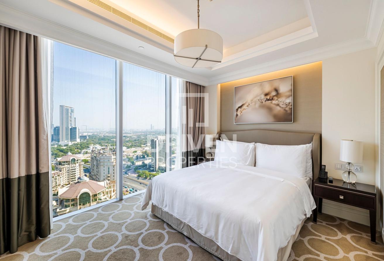 Furnished Apt | Spacious | Stunning View photo 5