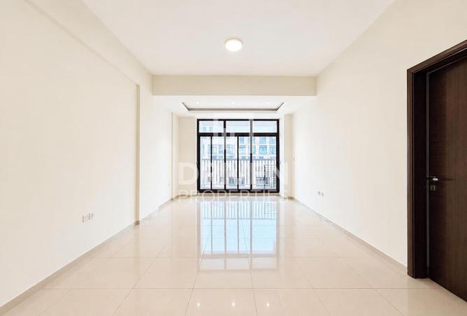 Maids Room | Chiller Free | Nearby School