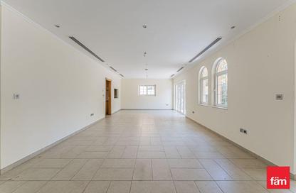 Villa - 5 Bedrooms - 6 Bathrooms for rent in Legacy Large - Legacy - Jumeirah Park - Dubai Villa - 5 Bedrooms - 6 Bathrooms for rent in Legacy Large - Legacy - Jumeirah Park - Dubai