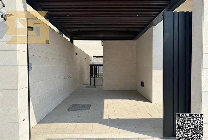 69498232 - Property Image 3