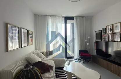 شقة - غرفة نوم - 2 حمامات للايجار في إيست فييليدج - الجادة - الشارقة