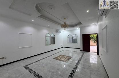 Villa - 5 Bedrooms - 7 Bathrooms for sale in Al Mowaihat 1 - Al Mowaihat - Ajman