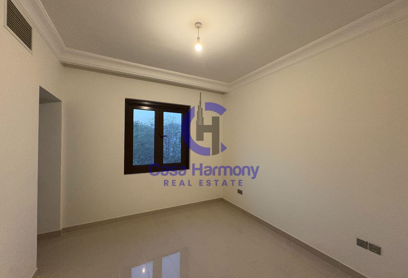 Huge Corner Plot | Single Row | Vacant | 6BR Villa photo 22