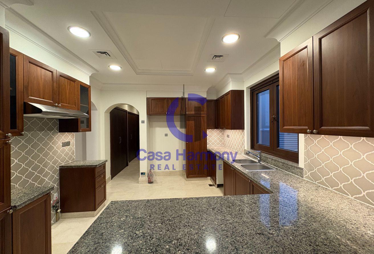 Huge Corner Plot | Single Row | Vacant | 6BR Villa photo 7