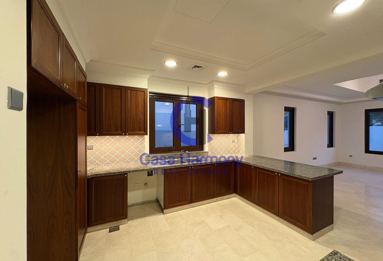 Huge Corner Plot | Single Row | Vacant | 6BR Villa photo 8