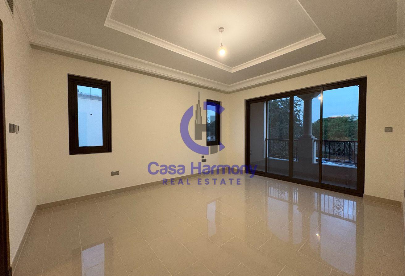 Huge Corner Plot | Single Row | Vacant | 6BR Villa photo 15