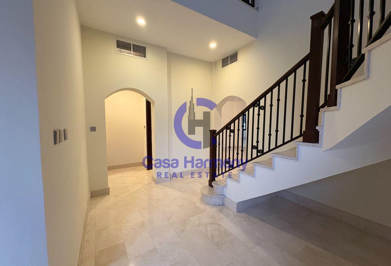 Huge Corner Plot | Single Row | Vacant | 6BR Villa photo 5