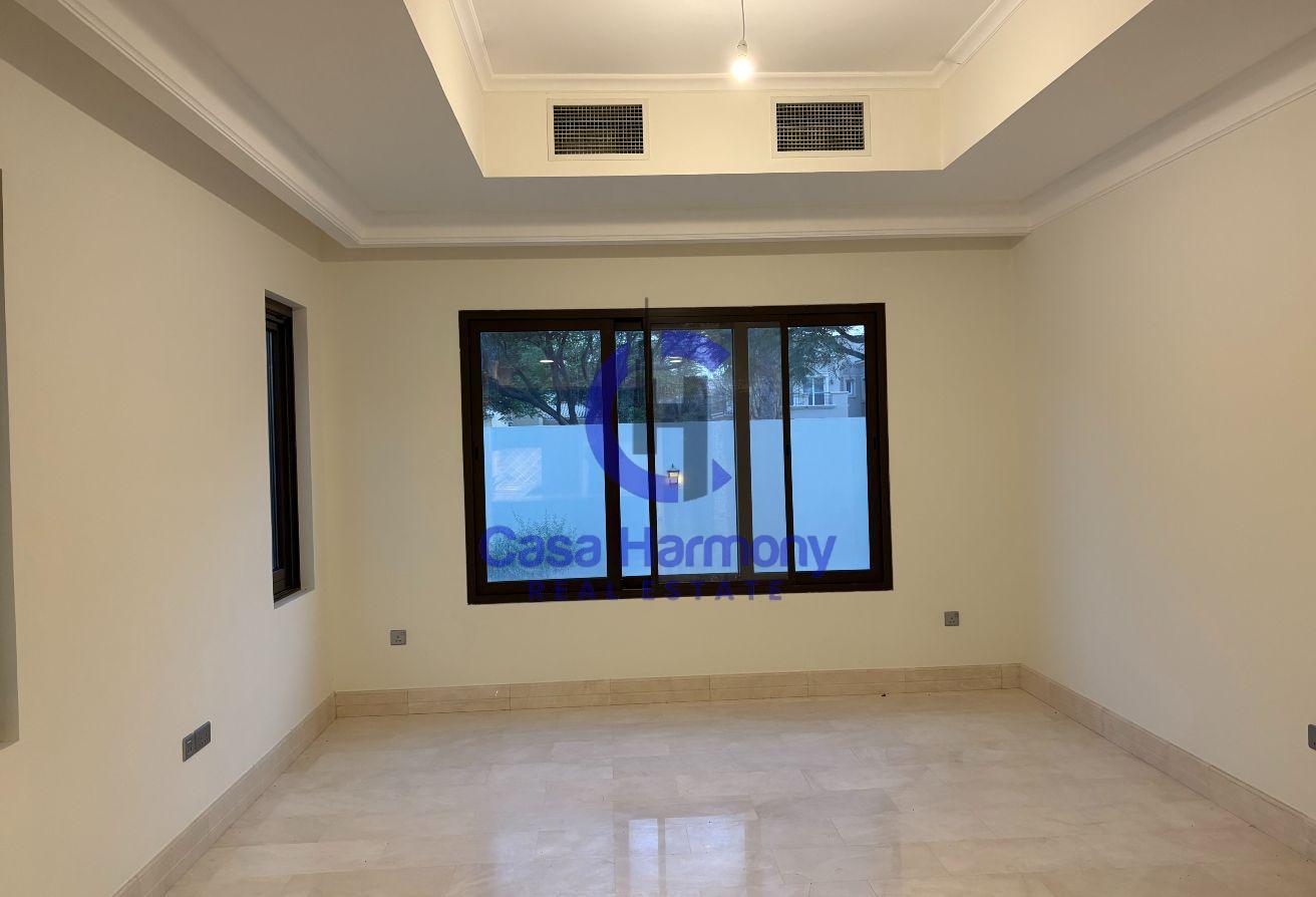 Huge Corner Plot | Single Row | Vacant | 6BR Villa photo 12