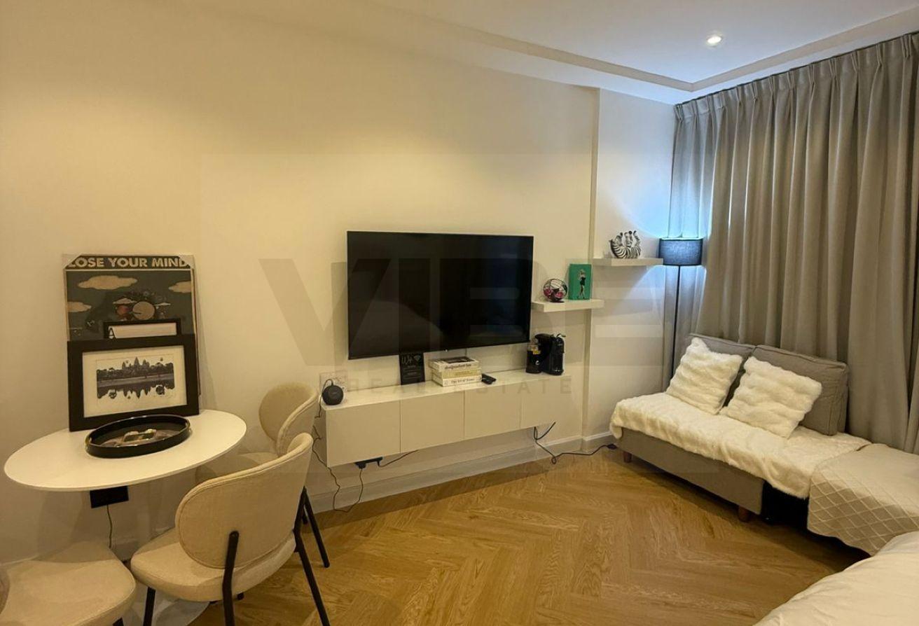 Upgraded Studio I Contemporary Interior