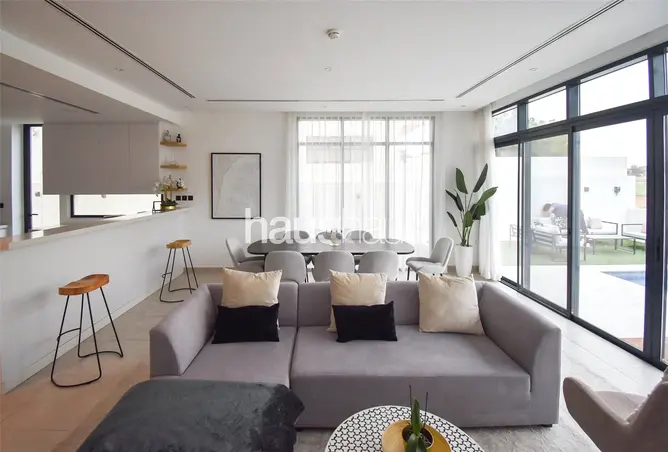 136556802 - Property Image 2