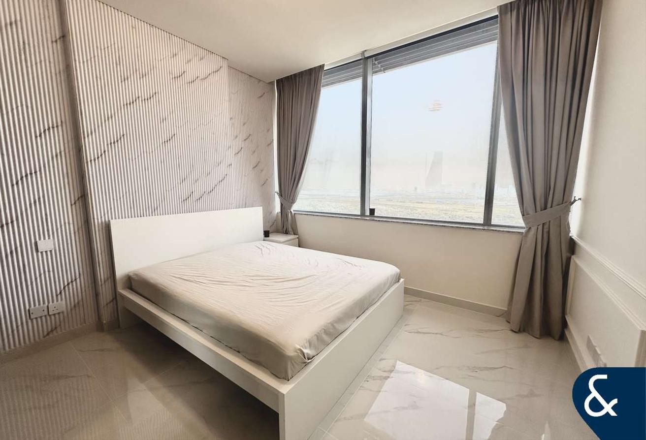 Duplex | Large Layout | High Floor photo 6