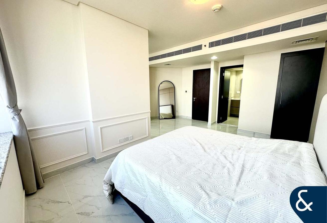 Duplex | Large Layout | High Floor photo 21