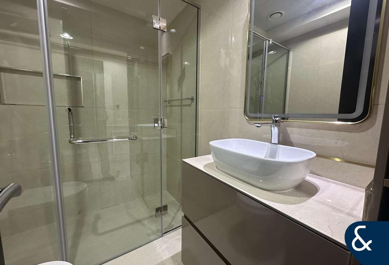Duplex | Large Layout | High Floor photo 7