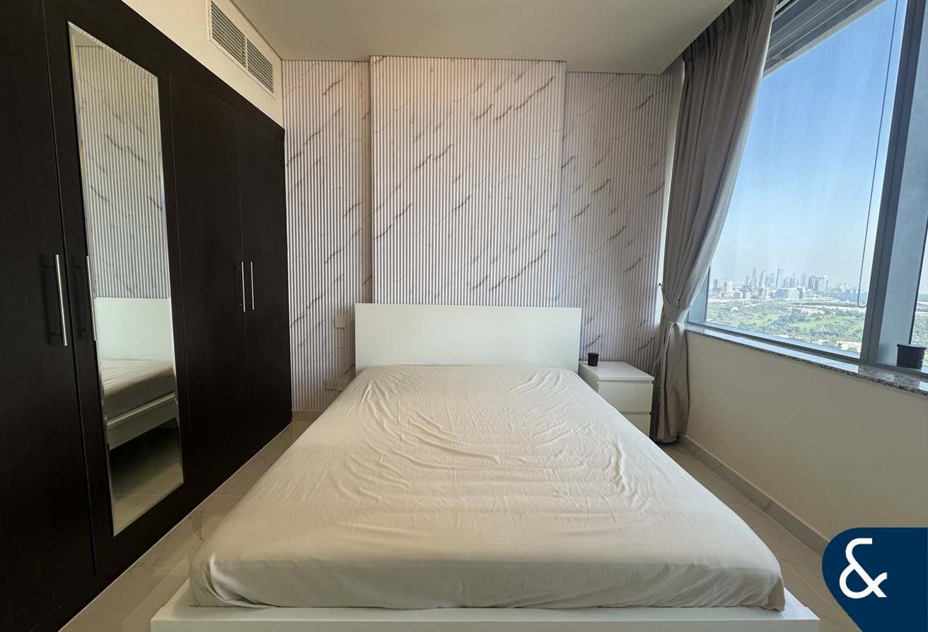 Duplex | Large Layout | High Floor photo 8