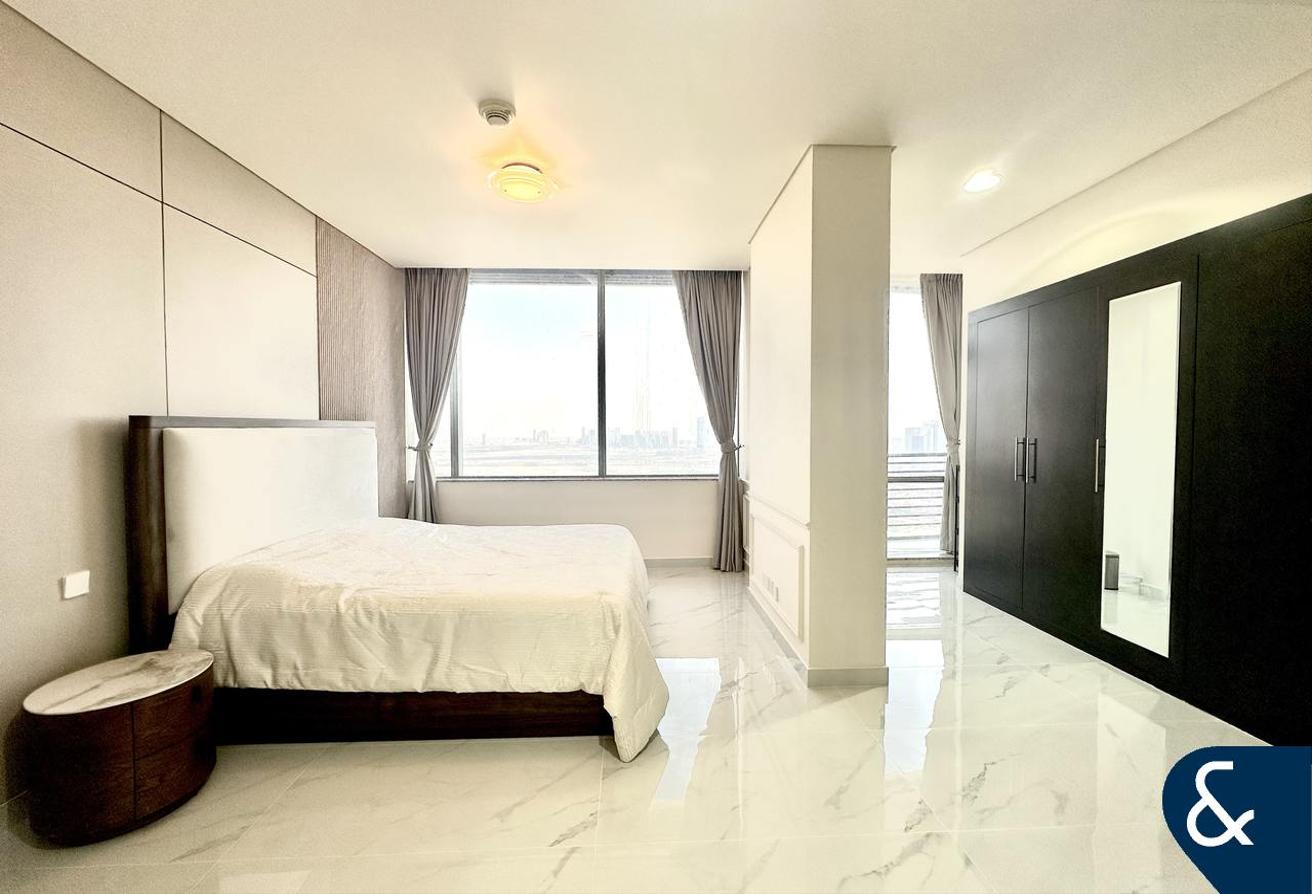 Duplex | Large Layout | High Floor photo 19