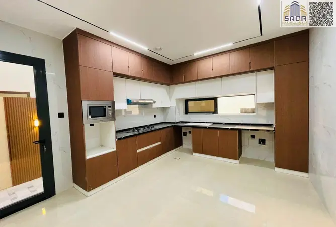 100863736 - Property Image 2