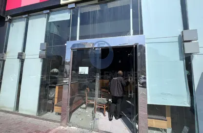 Shop - Studio for rent in The Business Center - Khalid Bin Al Waleed Road - Bur Dubai - Dubai