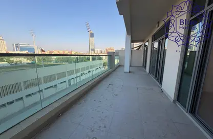 شقة - 2 غرف نوم - 3 حمامات للايجار في النصر سكوير بلوك ج - ميدان النصر - عود ميثاء - بر دبي - دبي