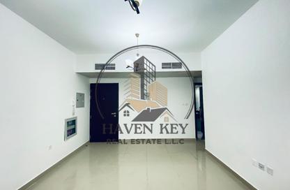 Apartment - 1 - 1 for rent in Fire Station Road - Muwaileh - Sharjah