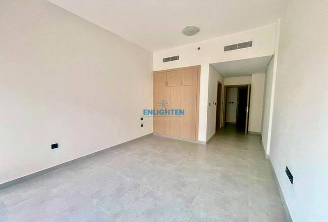 SPACIOUS 2BHK | LOW RISE BUILDING | COMMUNITY VIEW photo 2