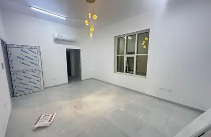 شقة - 2 غرف نوم - 2 حمامات للايجار في SHM12 - الشوامخ - أبوظبي