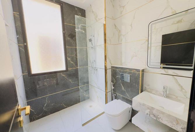 101996112 - Property Image 2