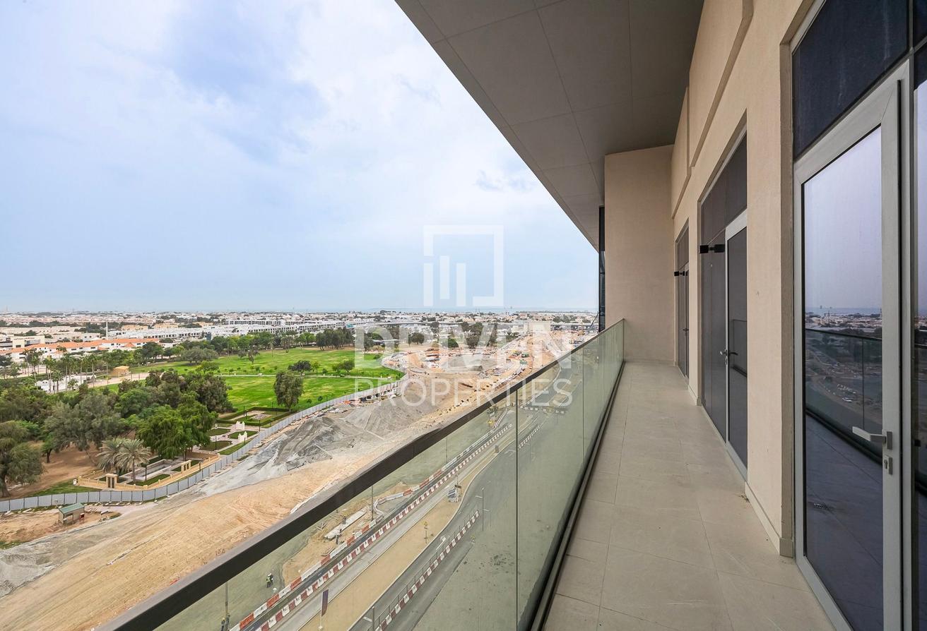 Full Canal and Burj Khalifa View | Spacious Layout photo 13