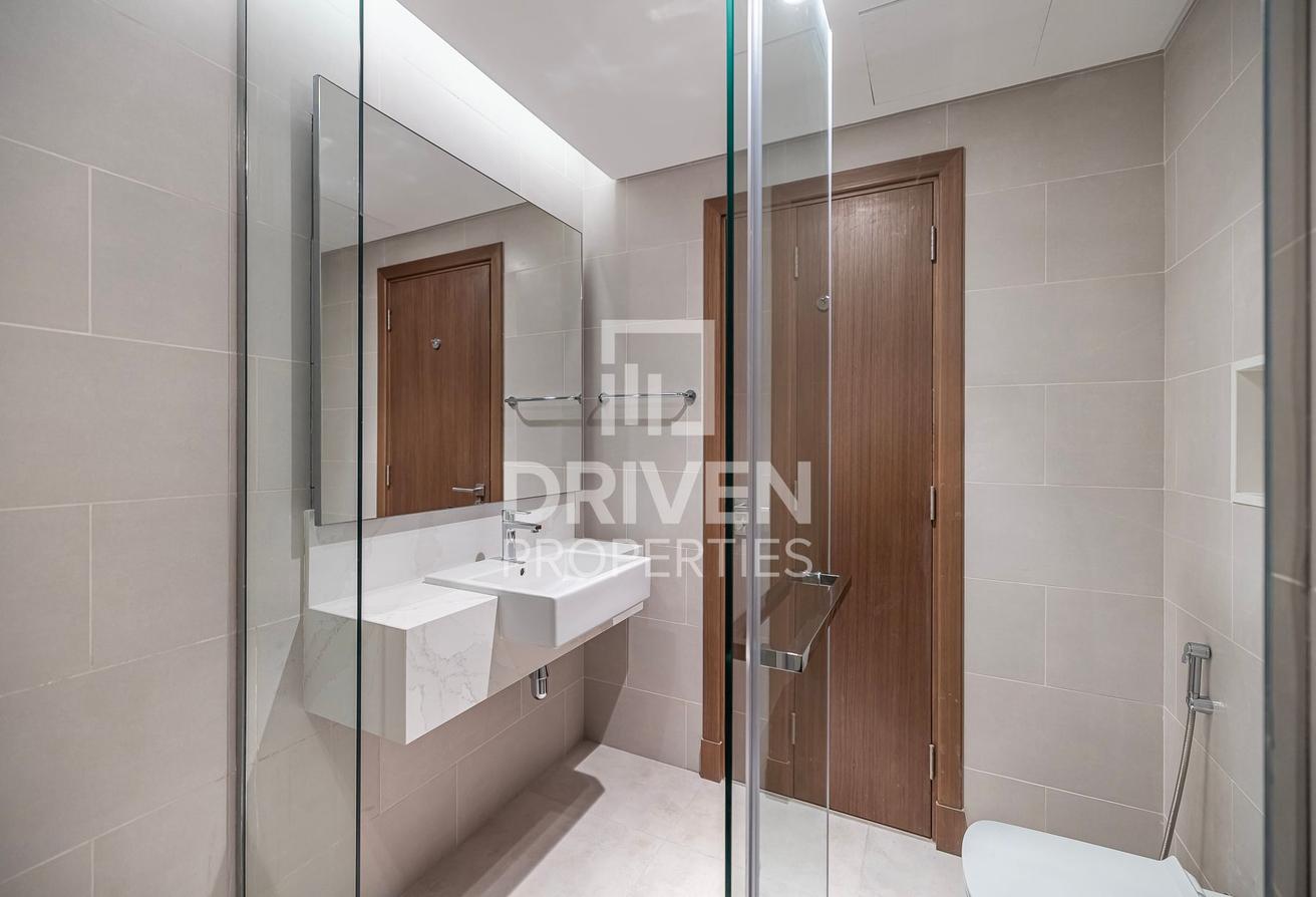 Full Canal and Burj Khalifa View | Spacious Layout photo 29