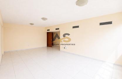Apartment - 3 Bedrooms - 4 Bathrooms for rent in Golden Sands 1 - Al Mankhool - Bur Dubai - Dubai