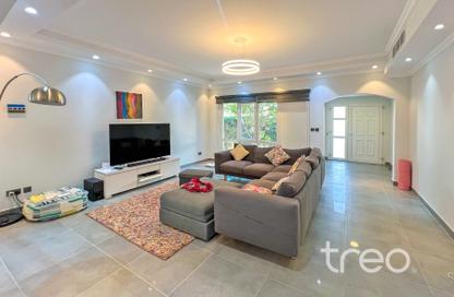 Villa - 4 Bedrooms - 4 Bathrooms for rent in Meadows 9 - Meadows - Dubai