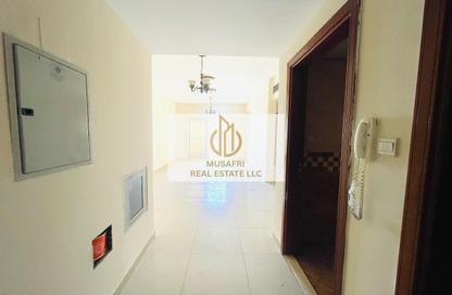 Apartment - 1 Bedroom - 2 Bathrooms for rent in Muwailih Building - Muwaileh - Sharjah