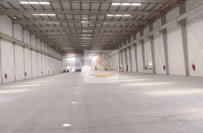 Warehouse - Studio - 2 Bathrooms for rent in Al Jlail - Al Sajaa - Sharjah