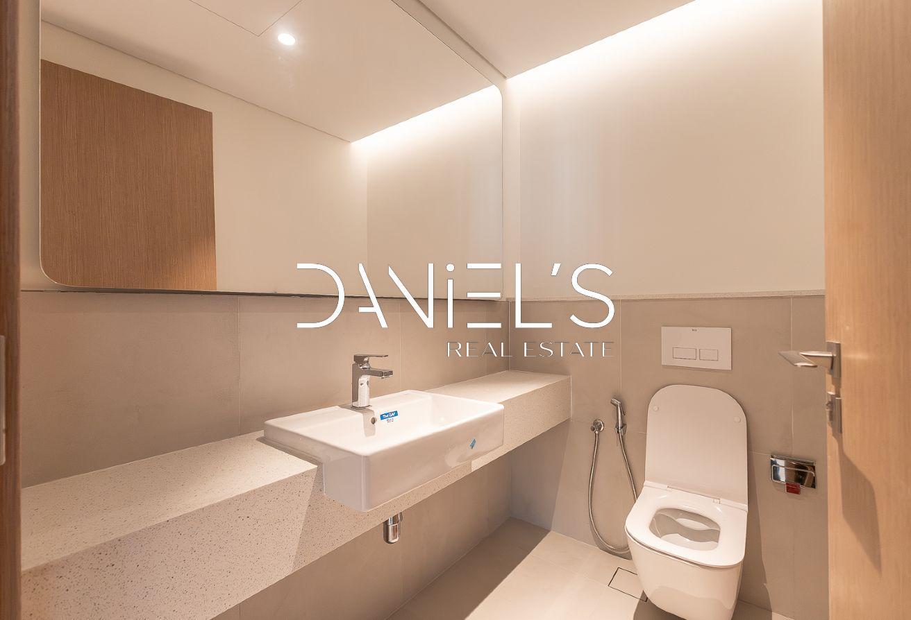 Burj Khalifa View | Move In Ready | Area Expert photo 8