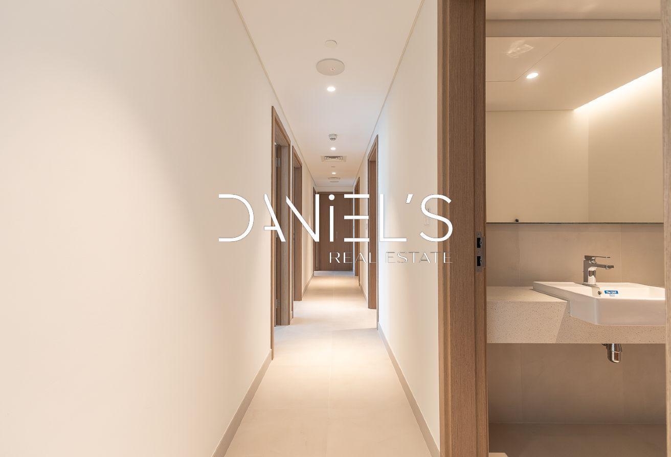 Burj Khalifa View | Move In Ready | Area Expert photo 7
