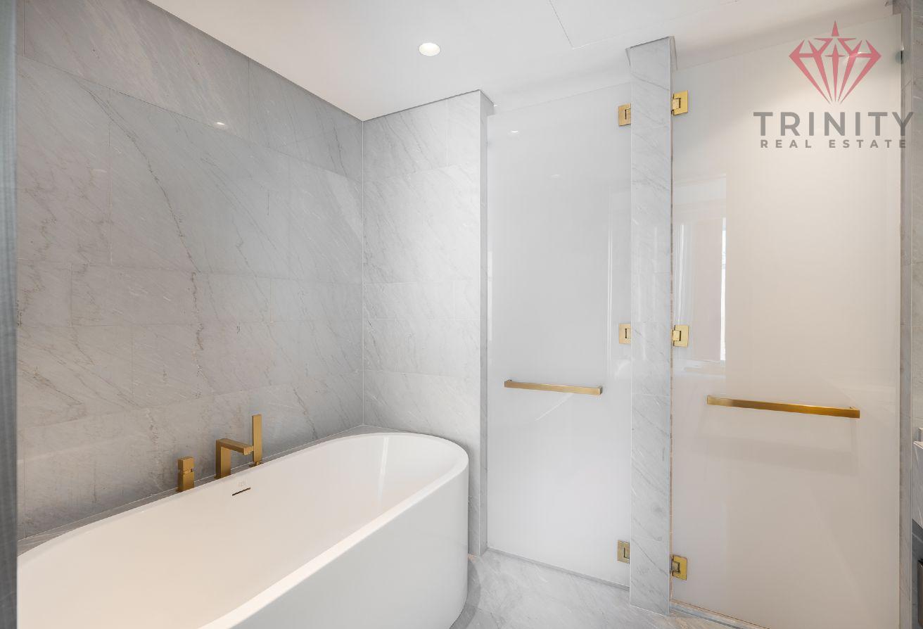 Luxury 2BHK | Sea View | Best price Acceptable* photo 8