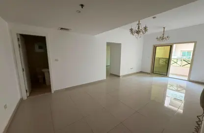 Apartment - 3 Bedrooms - 3 Bathrooms for rent in Muweileh Community - Muwaileh Commercial - Sharjah