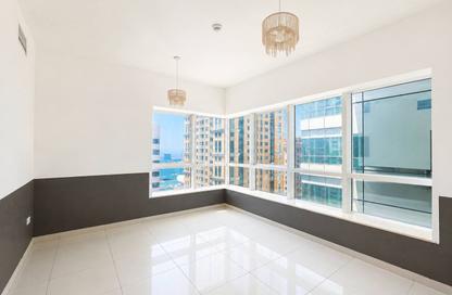 Apartment - 3 Bedrooms - 3 Bathrooms for sale in Marina Pinnacle - Dubai Marina - Dubai